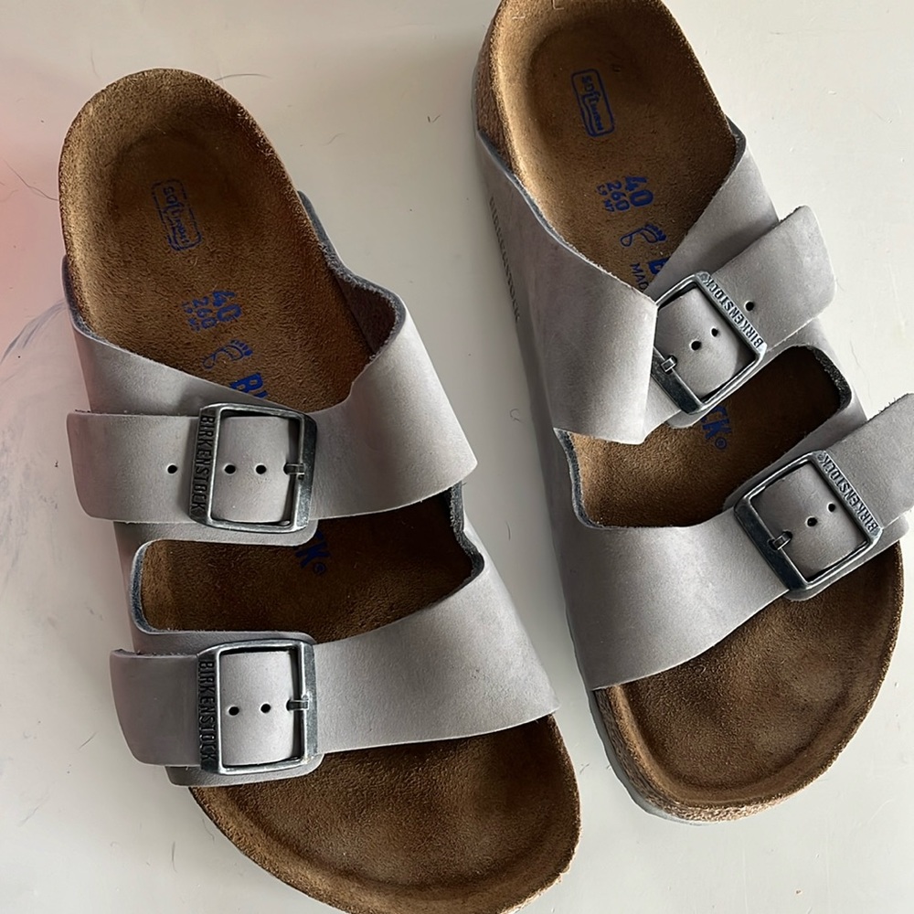 Birkenstock Arizona Nubuck leather in Dove Gray (EU size 40/US 9-9.5 Md/narrow)